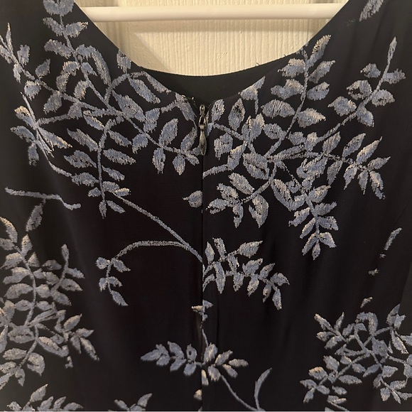 Ann Taylor Elegant Navy and Light Blue Floral Dress - Picture 4 of 5